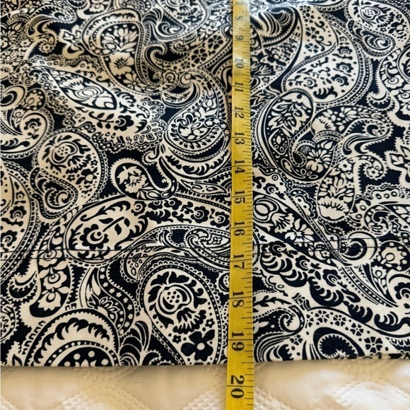 Talbots Pencil Paisley Skirt size 10. Black-white - Picture 6 of 8